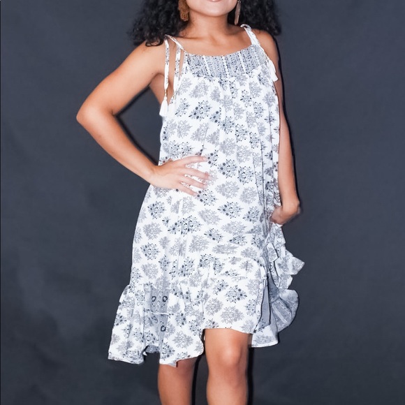 BOHO INSPIRED PRINT SPAGHETTI STRAP MIDI DRESS - Picture 2 of 8